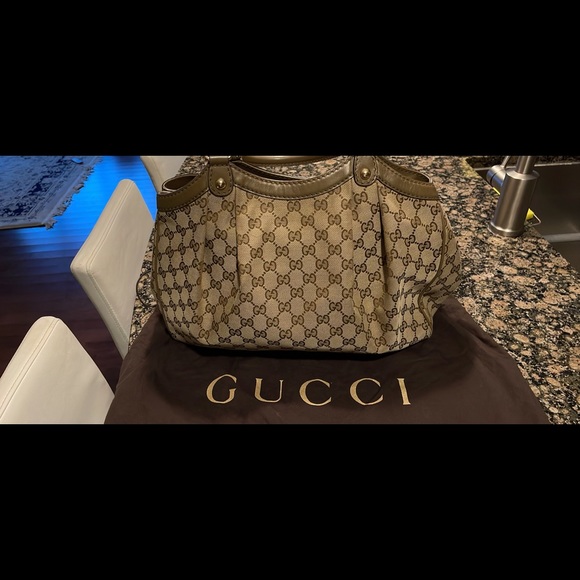 Authentic Canvas Gucci Bag. - Picture 3 of 7